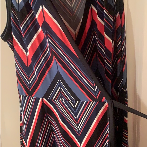 Apt 9 wrap around tye dress small - Picture 4 of 4